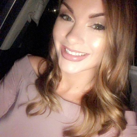 Meet your Posher, Kimberly - Picture 1 of 1